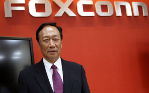 90歲爺買「1000張鴻海」慘賠！不敗教主：忍住沒賣已領股利2000萬