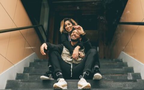 偷偷表白心意！　12星座男這樣和你「開玩笑」就是「喜歡你」